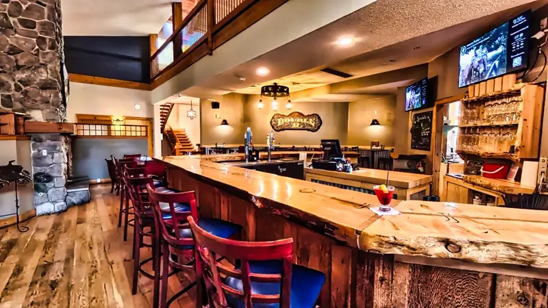 Sundance Bar at Double JJ Resort